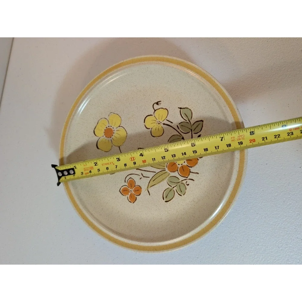 Vintage Hearthside Garden Festival Sunshine Flowers Salad Plates 7.5
